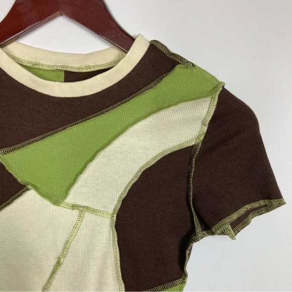 Bundle of 4 Crop Tops- 3 Tanks, 1 Tee- Size Small - Picture 7 of 16